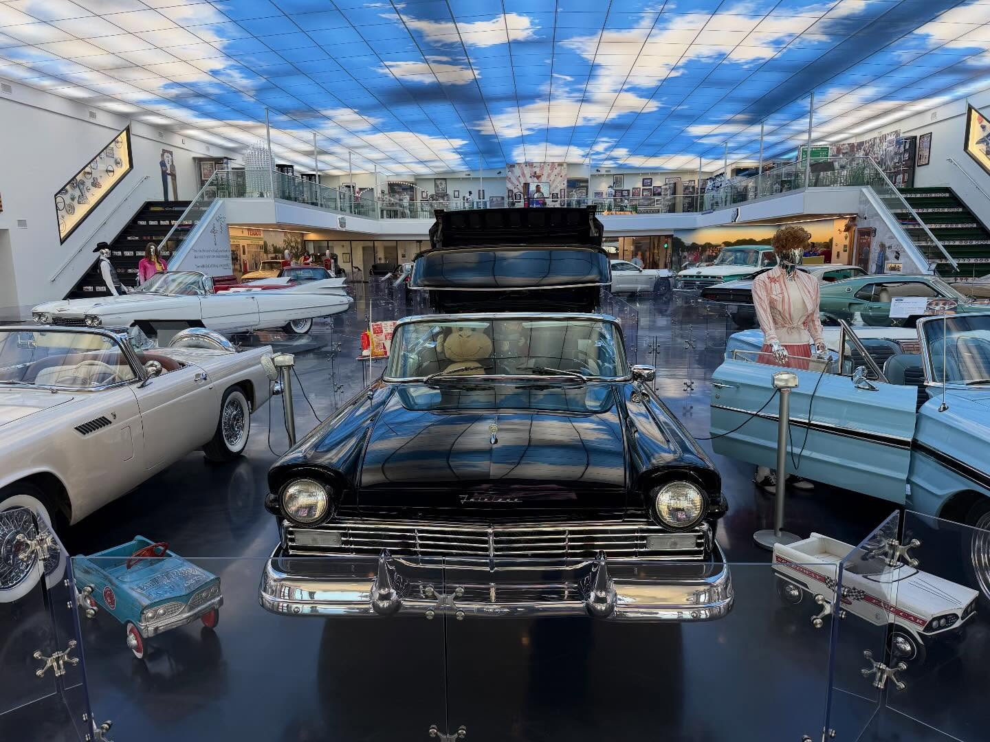 Woody's Classic Car and Baseball Museum