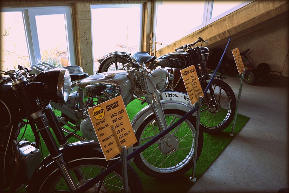 Retro Garage Motomir