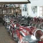 1.České muzeum motocyklů a Automobilová galerie