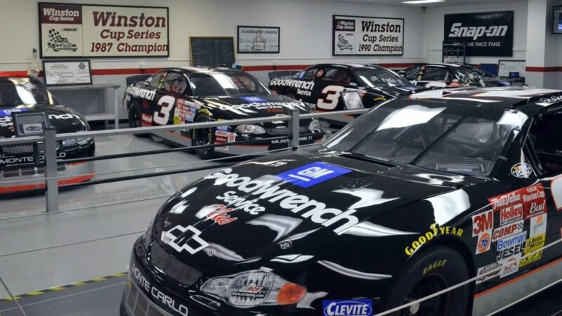 RCR Racing Museum