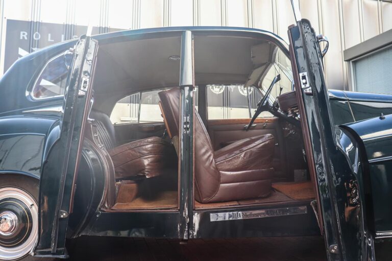 Wakui Museum Adds Bentley R-Type