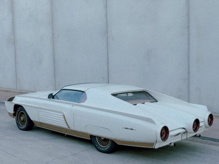 George Barris-Built Ford Thunderbird Kustom Is Now on Display At Gold Coast Motor Museum