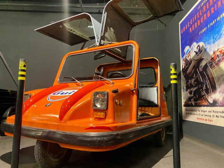 365 Oldtimer Museum Welcomes BMA Amica Moped