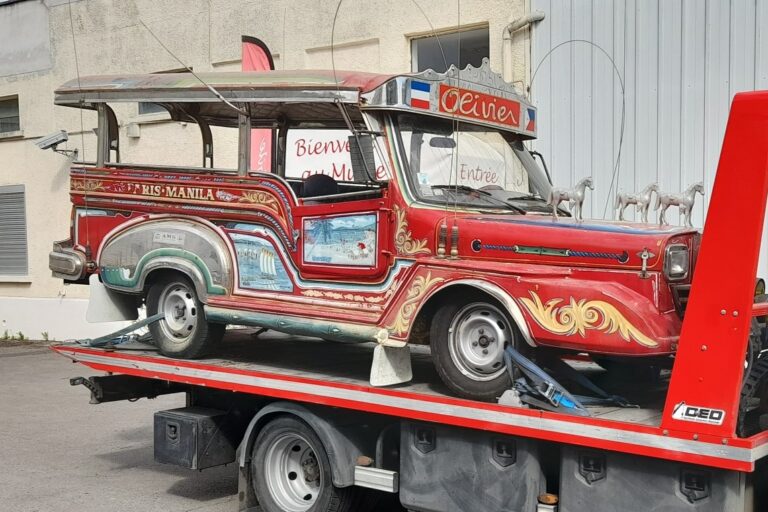 Automobile Museum Reims-Champagne Acquires Thai Taxi Cab