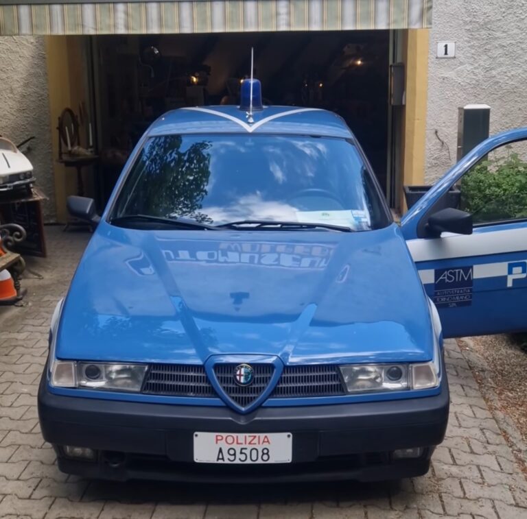 Original Alfa Romeo 155 Police Car Now on Display at Automuseum Wolfegg