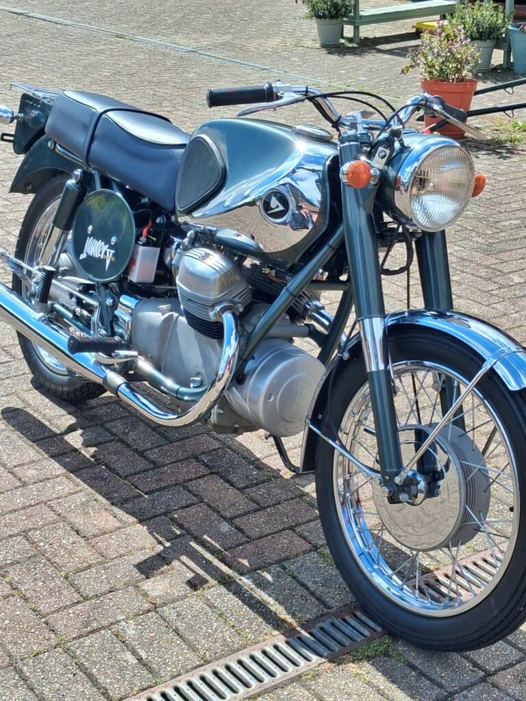 Sammy Miller Motorcycle Museum Adds 1959 250cc Lilac to Its Collection