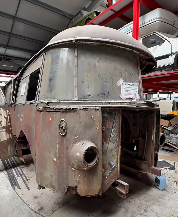 Restoration of Bałtyk Bus Well Underway at Motoring Museum Wena