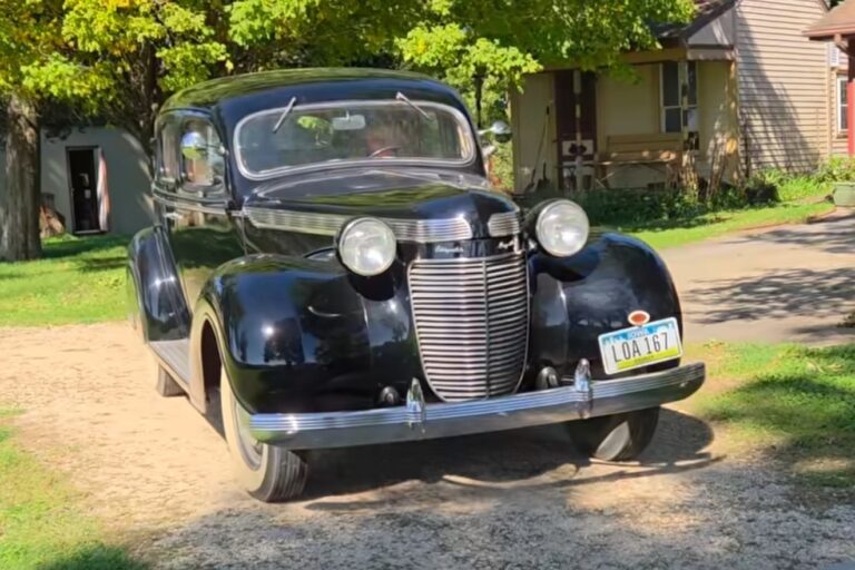 1937 Chrysler Imperial Donated to Antique Car Museum of Iowa