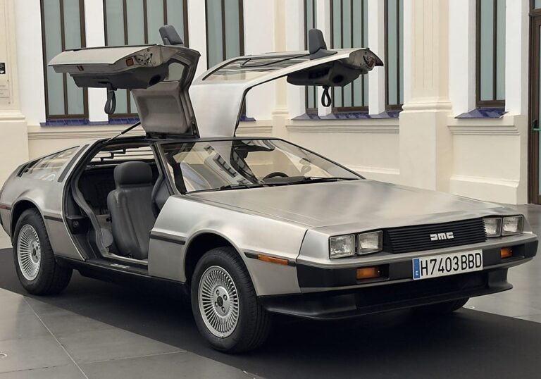 Google Cybersecurity Boss Loans His Back to the Future DeLorean to Malaga’s motor museum